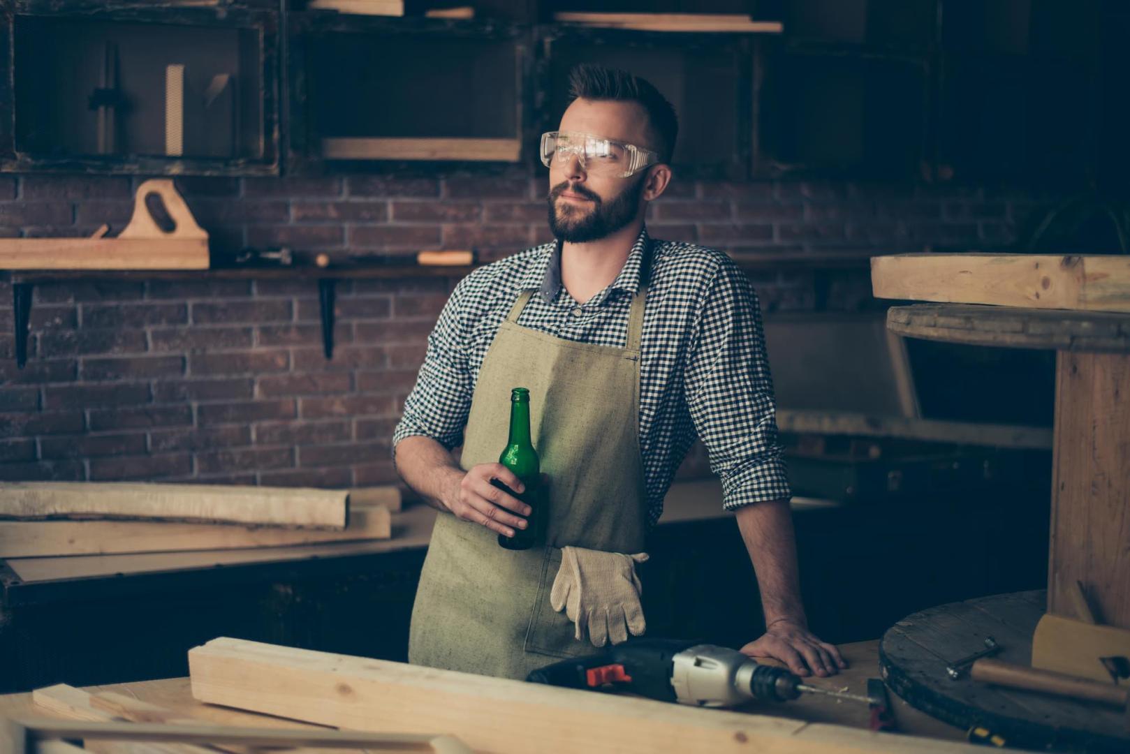 4 techniques pour réutiliser les bouteilles de bière vides